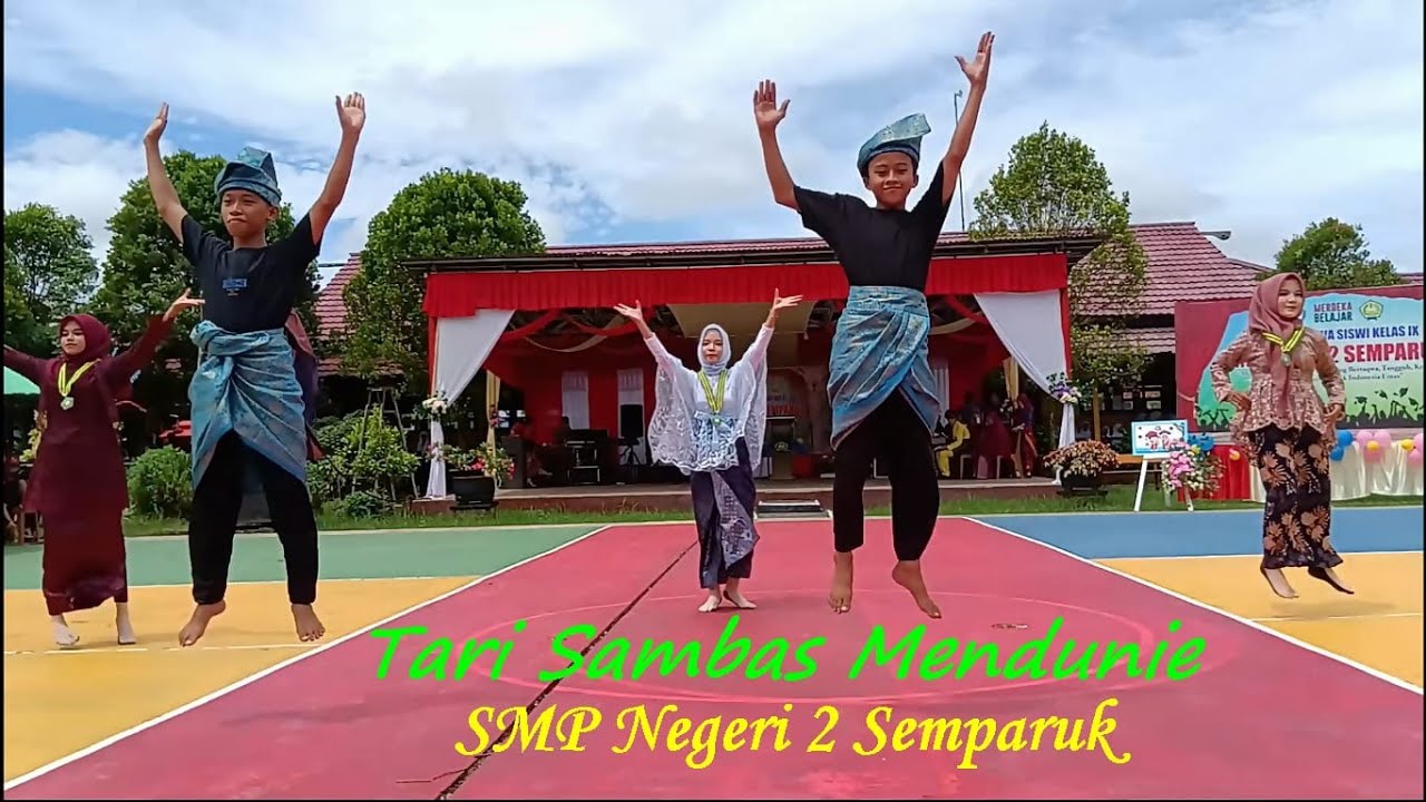 Tarian Sambas mendunie II SMP Negeri 2 Semparuk