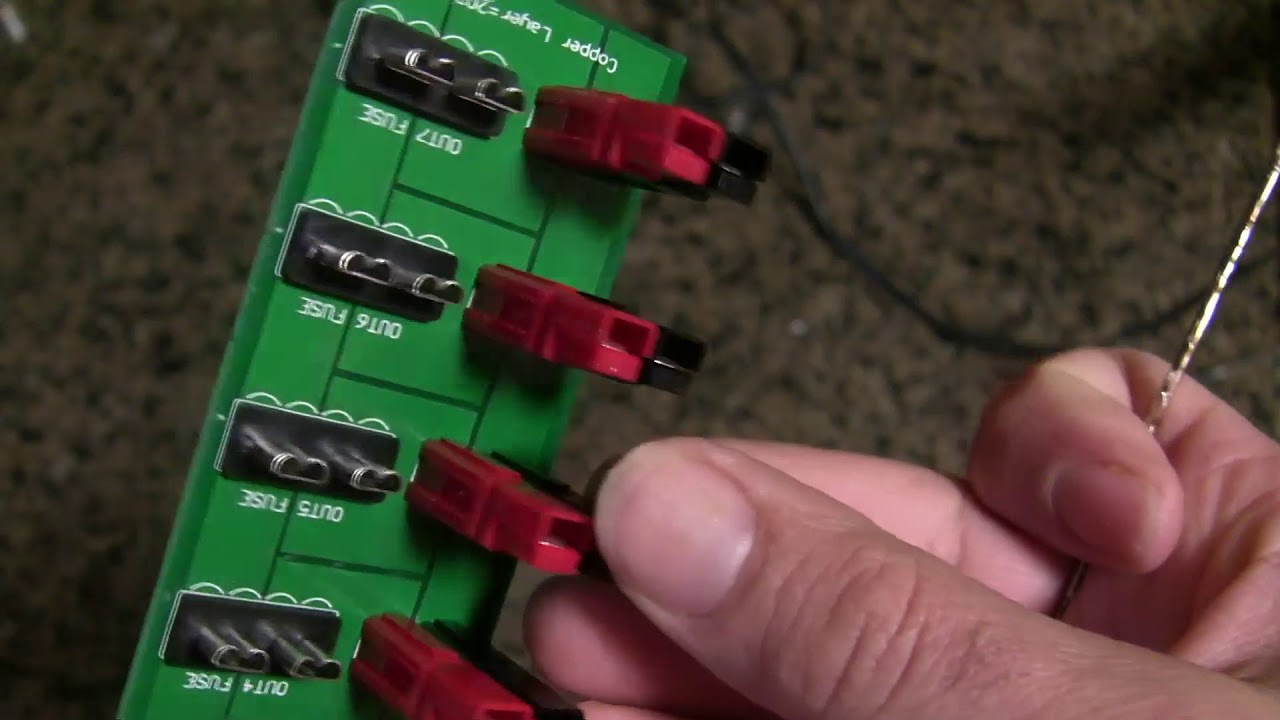 Windcamp AP 8 Power Pole distro modifications