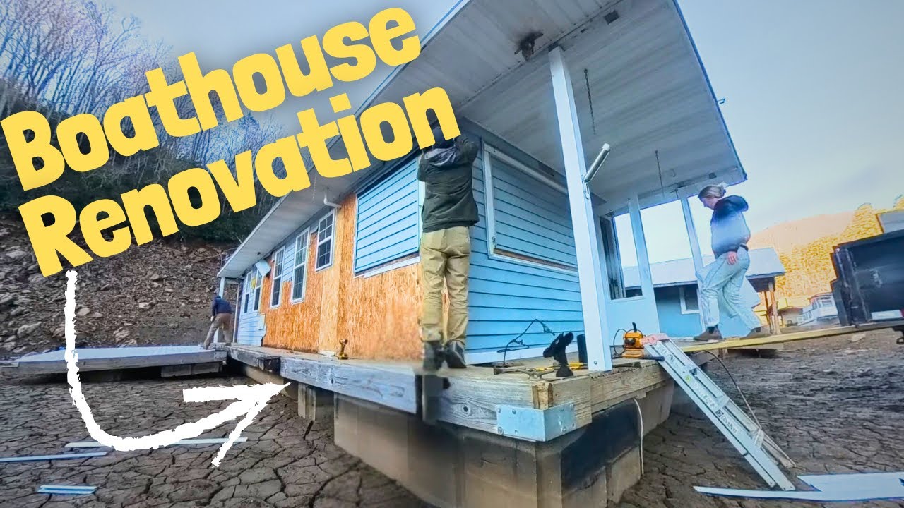 DEMO DAY || Renovating A '90's Houseboat 🛠🌊 Ep. 2