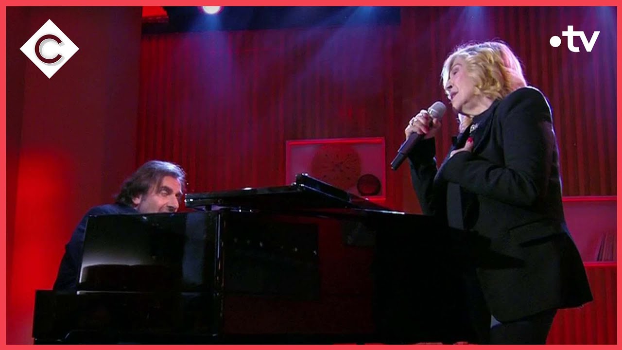 Nicoletta et André Manoukian - “Il est mort le soleil”- C à Vous - 03/03/2022