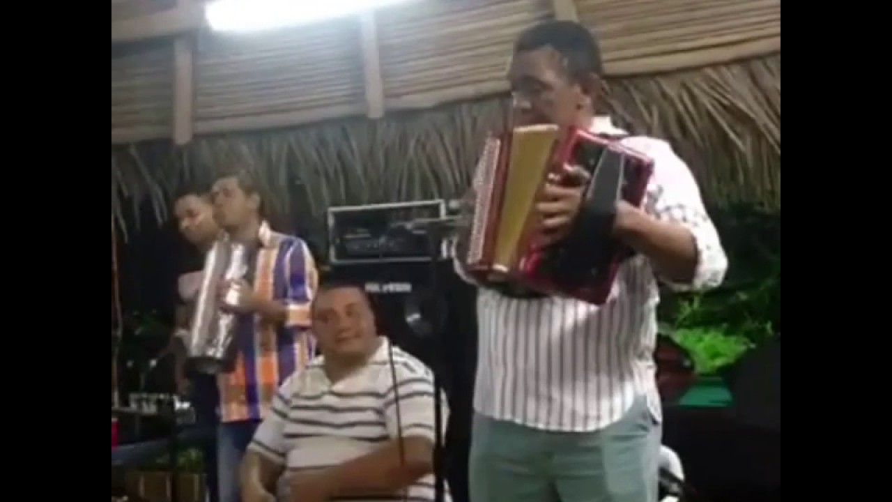 Donde? Ivo Díaz y Almes Granados