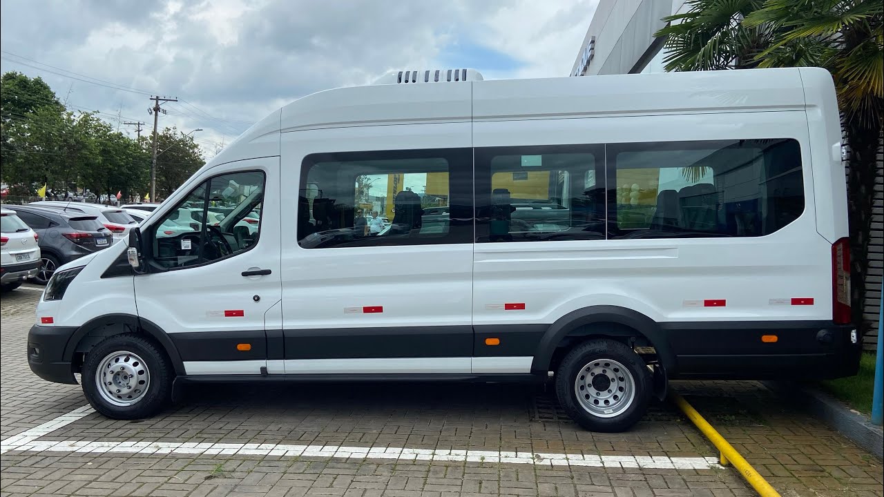 NOVO FORD TRANSIT 2022 | VAN COM TETO SOLAR E TEM 17 LUGARES | PRE&Ccedil;O R$ 300 MIL REAIS