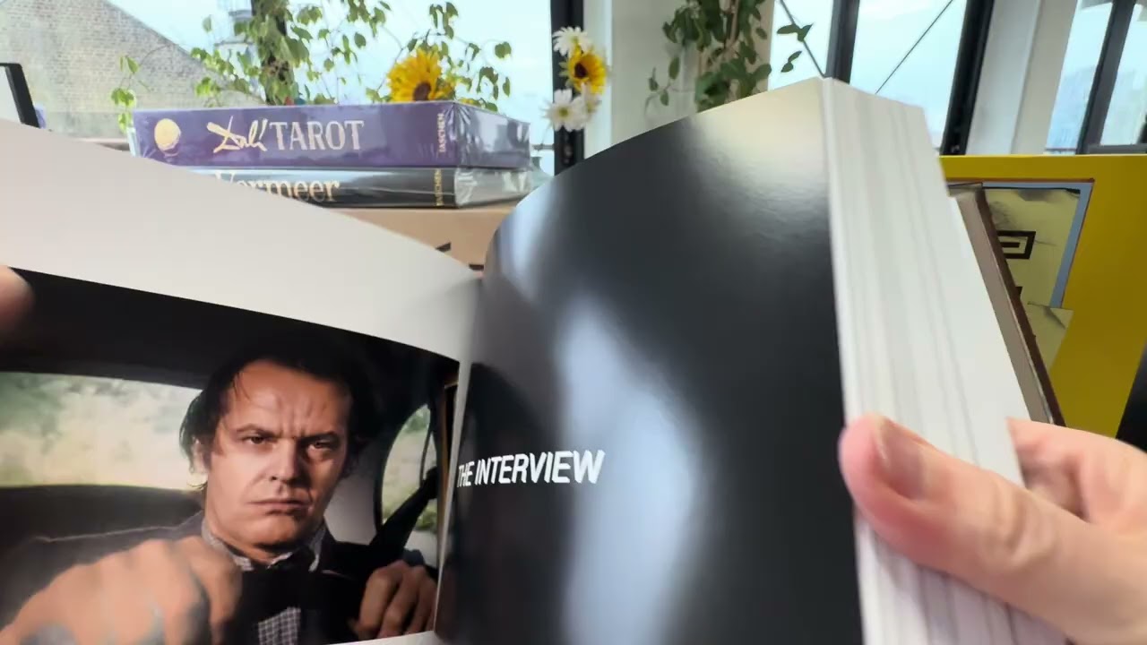 «Сияние» Стэнли Кубрика: 2 тома в футлярах от Дж. У. Ринцлера и Ли Ункрича.