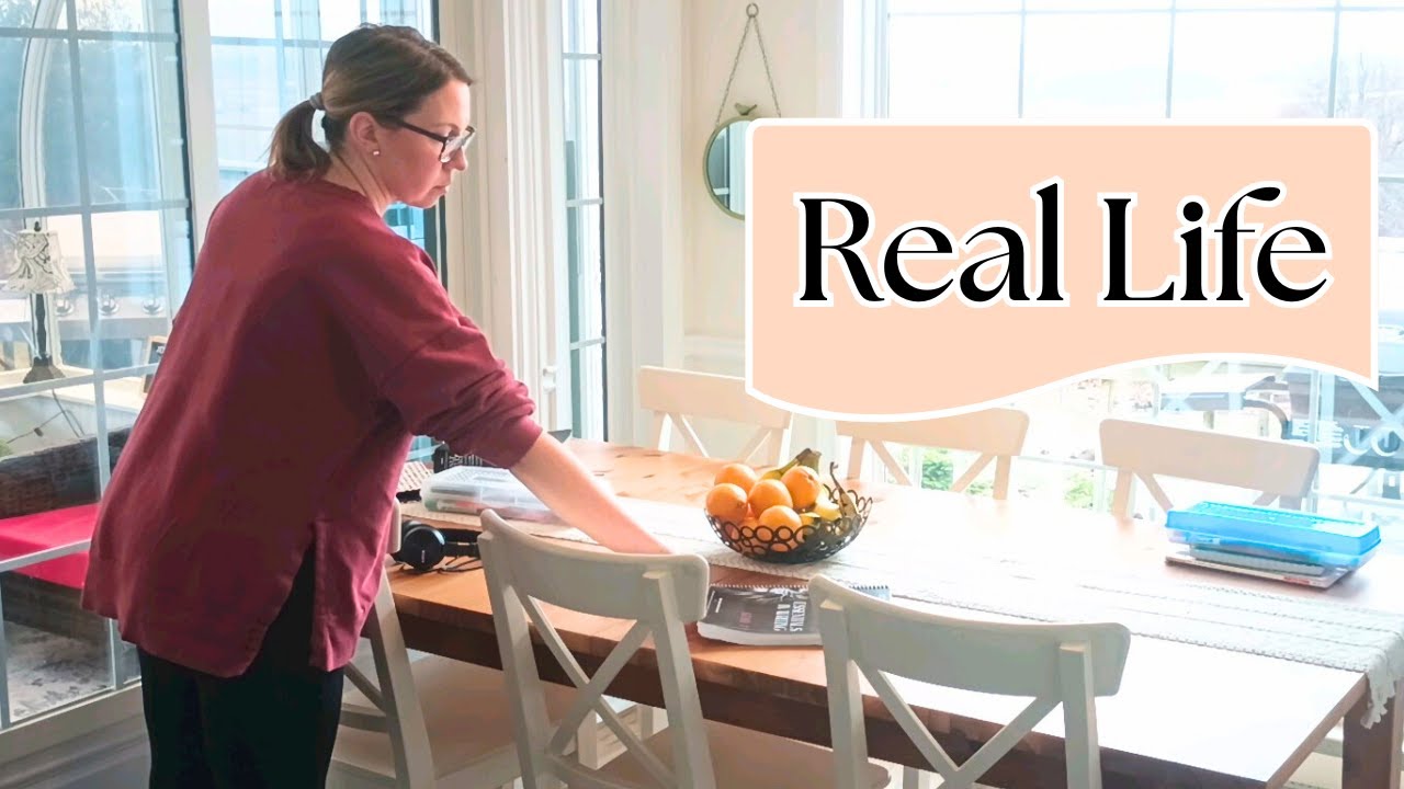 A Realistic Day In The Life Of A Christian Homeschool Mom