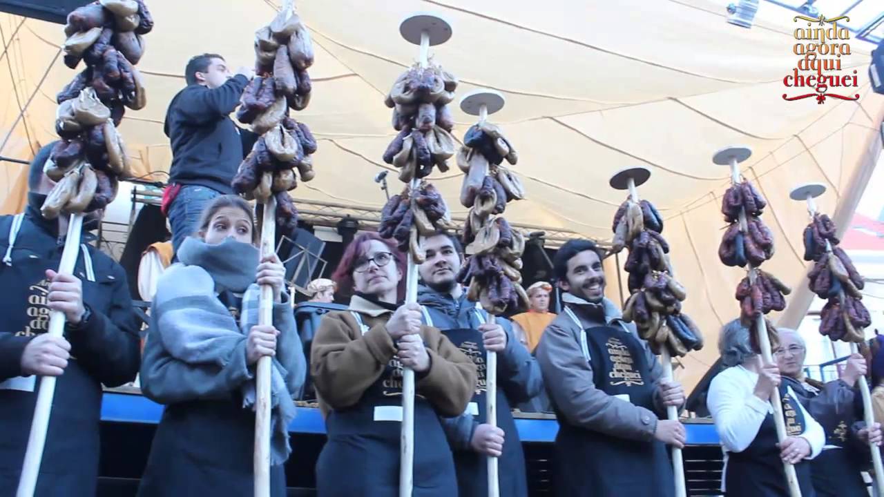 Ainda Agora Aqui Cheguei - Feira Tradicional