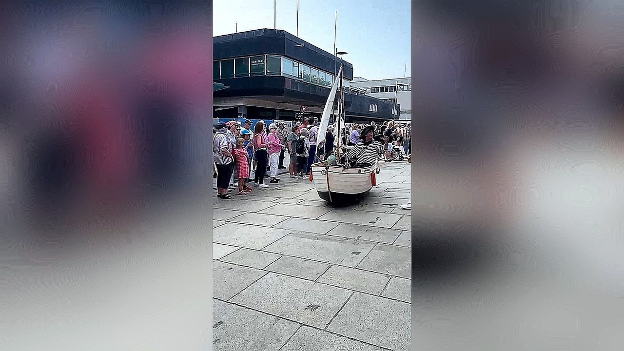 Sail 25 Bremerhaven - Seglerumzug (für Handy-Format 9:16)