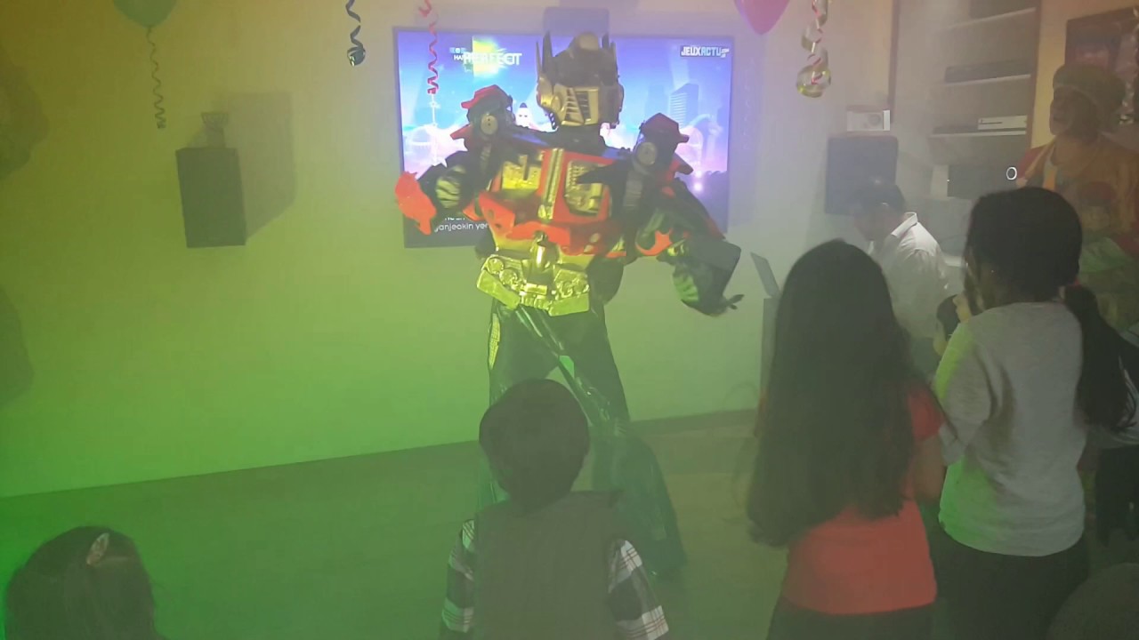 Jacob meets Optimus Prime on his 4th Birthday