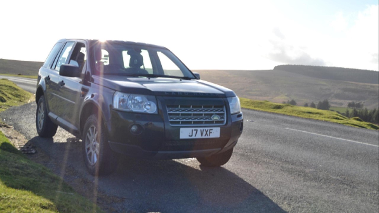 Land Rovers, Coffee & Country Roads | Rovers on the Run (UK Adventure)
