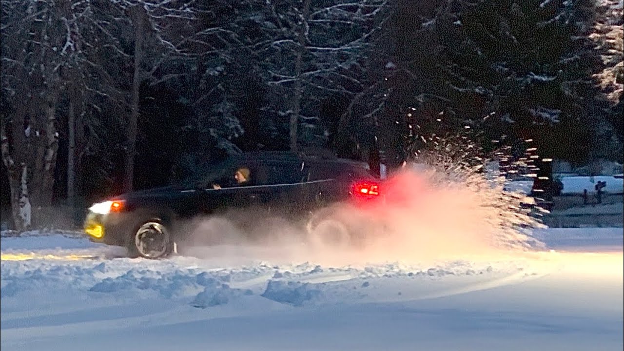 Subaru Crosstrek 2.5 Snow Drifting