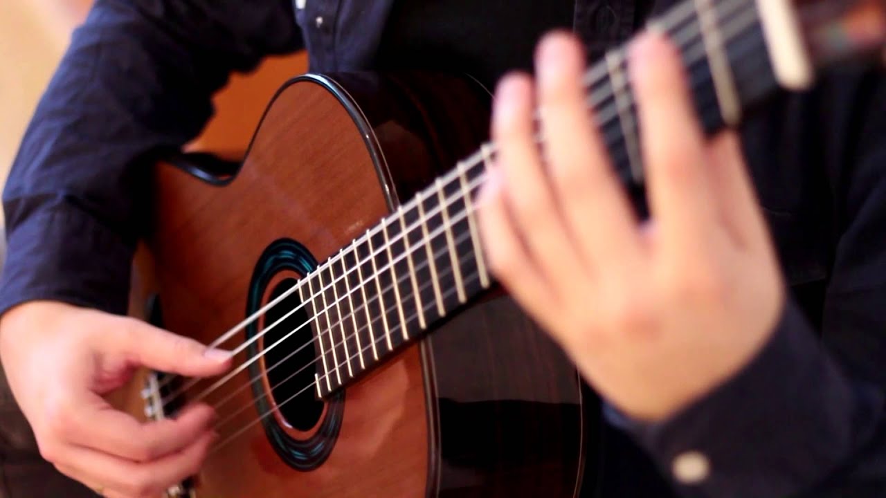 Patrik Kleemola plays Leo Brouwer´s Estudio 1 (Estudios Sencillos)