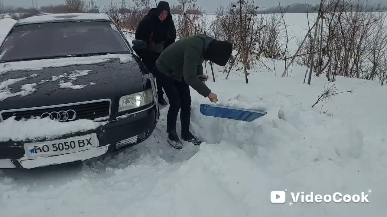 Ауді а8 робить дорогу для ВАЗ 2107