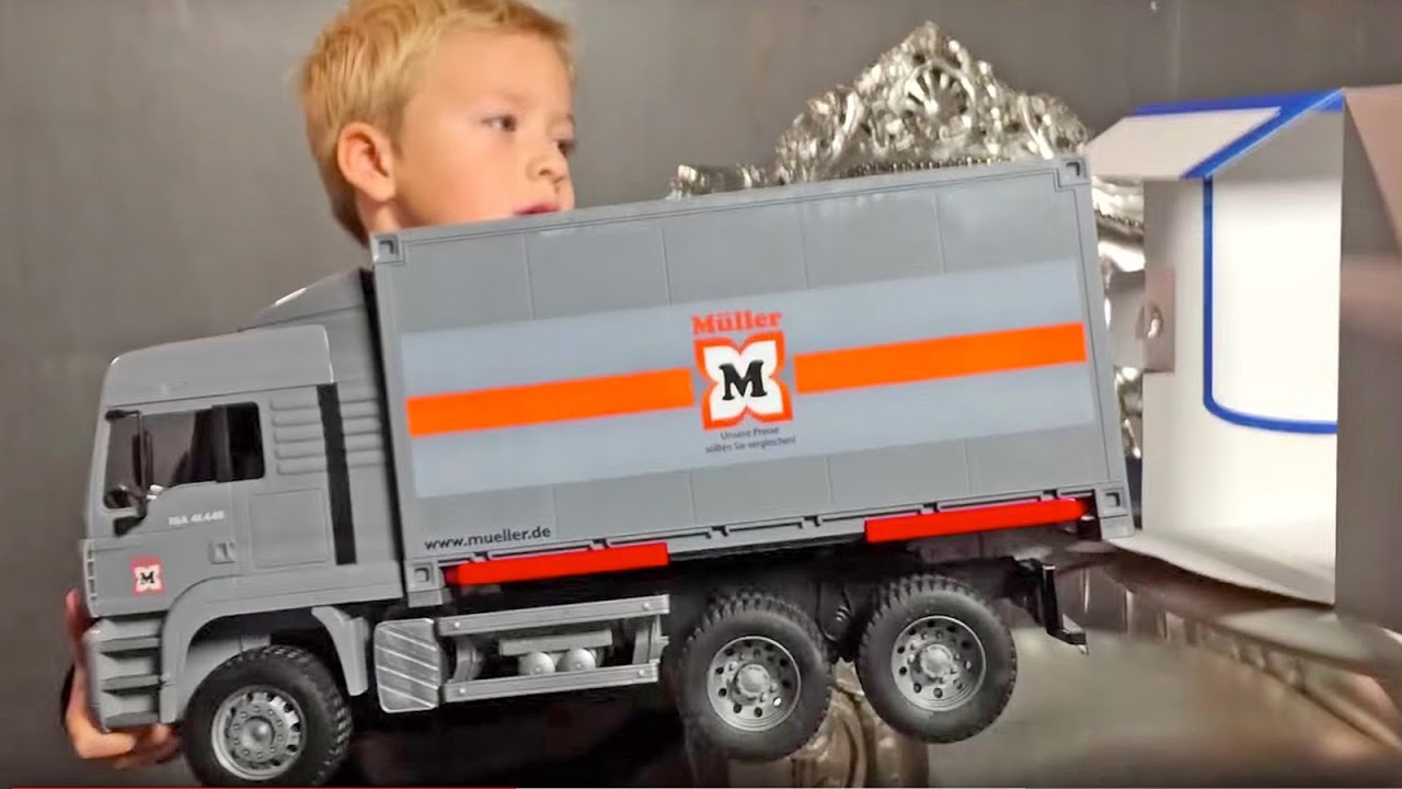Kinder Film deutsch: BRUDER TRUCKS MAN 🚚 Bruder Container LKW 'M&uuml;ller' special BRUDER Edition!