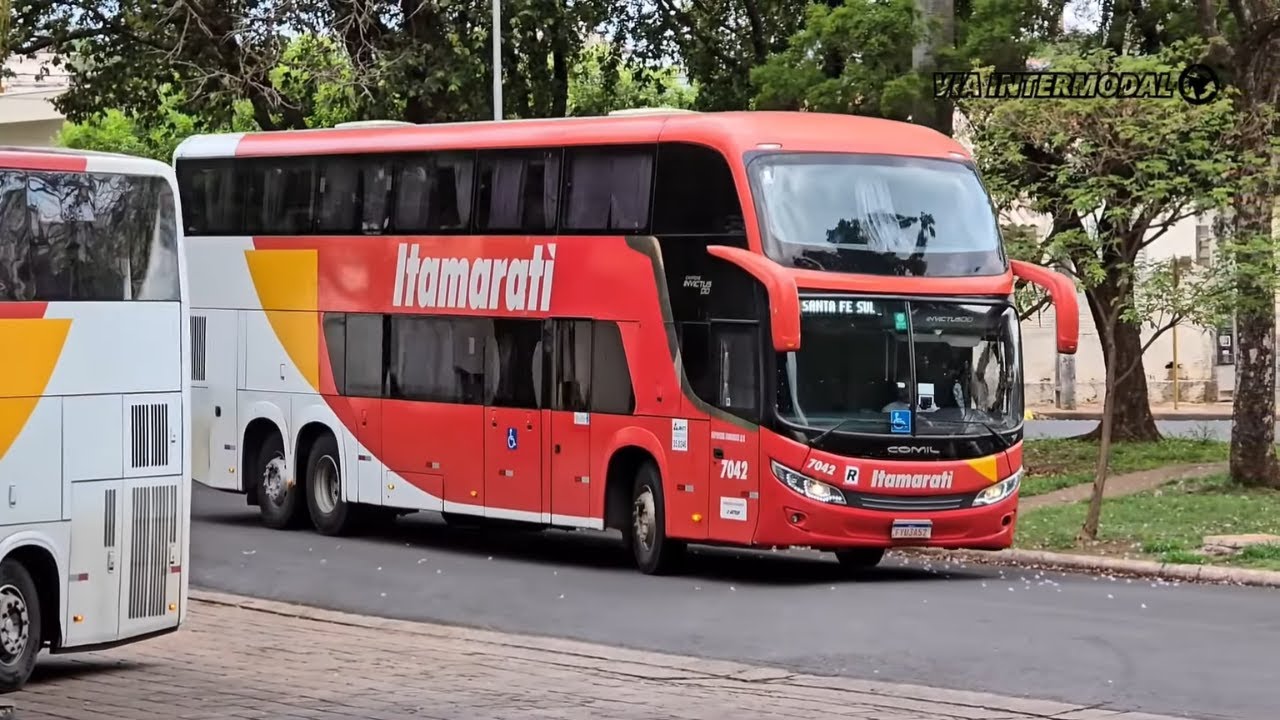Movimenta&ccedil;&atilde;o de &Ocirc;nibus na Rodovi&aacute;ria de Jales (SP) - Finados 2025