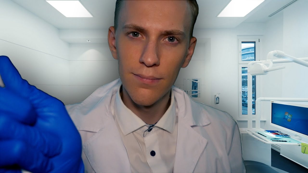 АСМР ДОКТОР проверит твои уши на слух мурашки 100% ASMR
