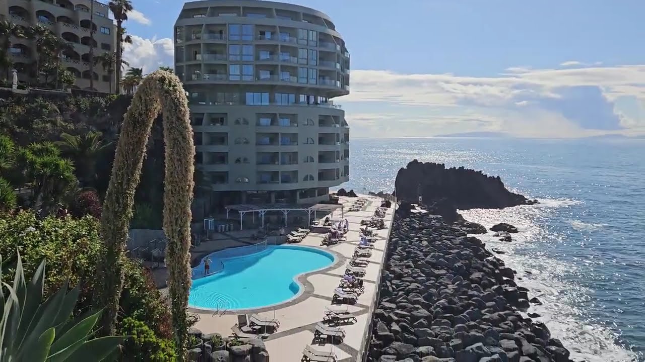 4K - Portugal, Madeira - The pool and around the Hotel Pestana Vila Lido