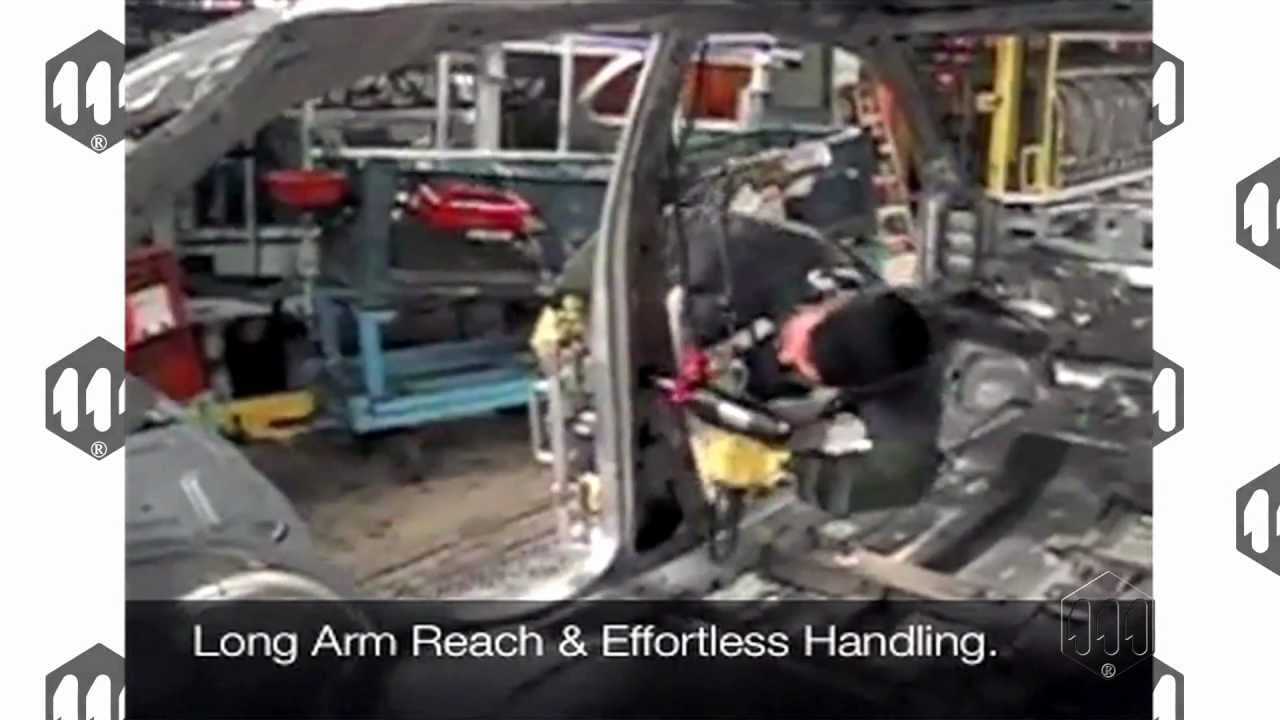 Ergonomic Torque Arm Used on Automotive Assembly Line