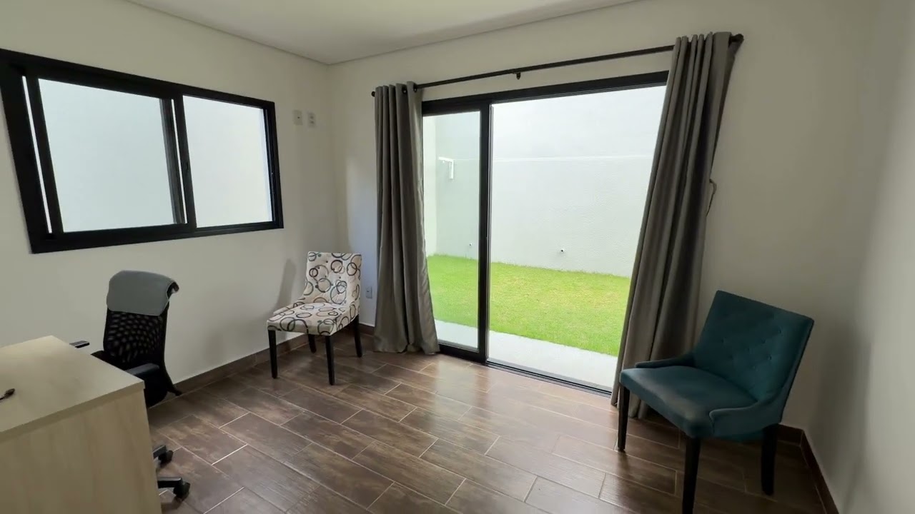 Casa em condomínio- Atibaia