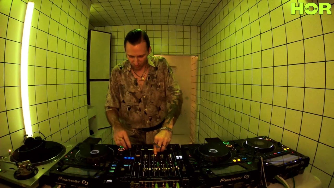 Next Wave Acid Punx - Curses | HÖR - Aug 3 / 2022