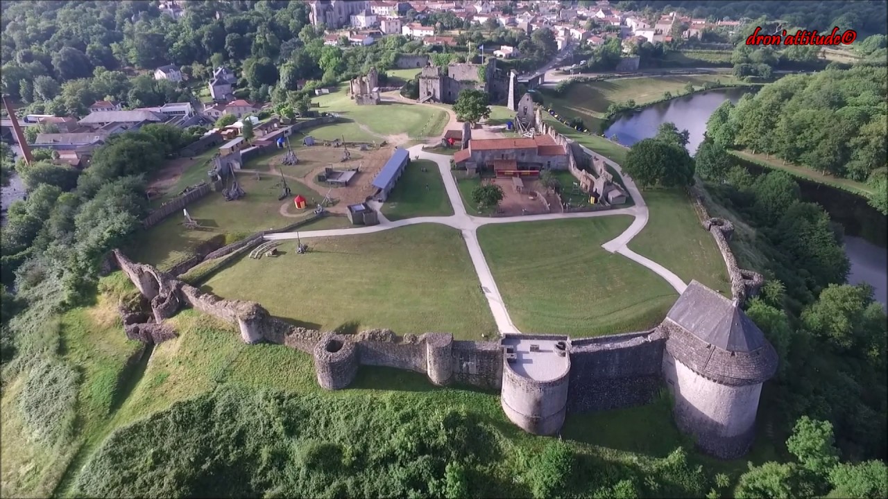 dron'attitude : Le Ch&acirc;teau de Tiffauge ( Barbe Bleu ) vu en drone .