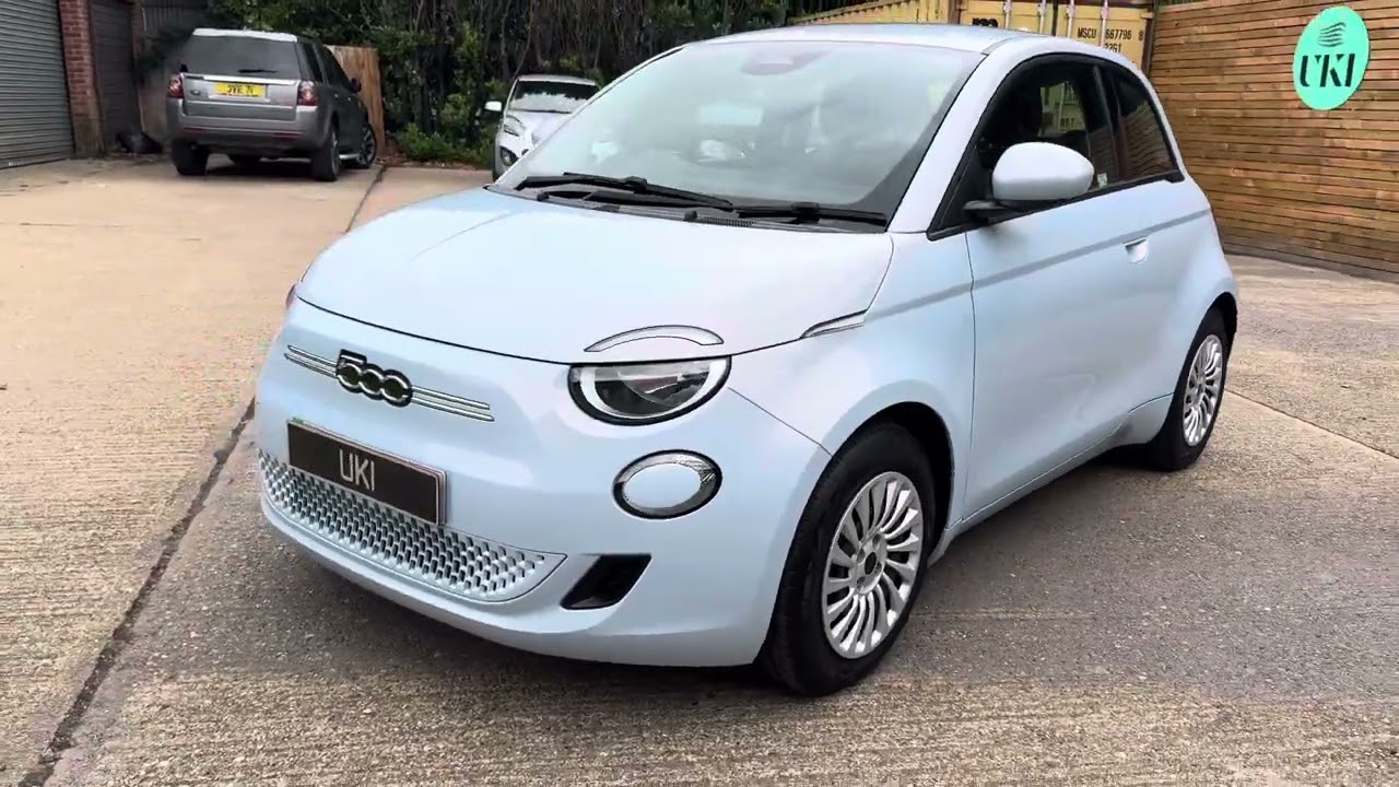 2022 (22) Fiat 500e Action in Celestial Blue Pearl