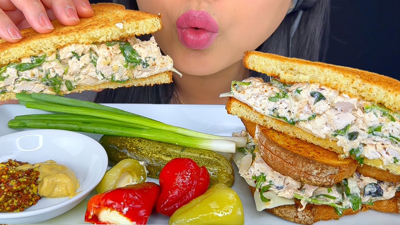 ASMR CHICKEN SANDWICH WITH RAW GREEN ONIONS, PICKLES & CHEESE STUFFED PEPPERS (MUKBANG) ASMR Phan