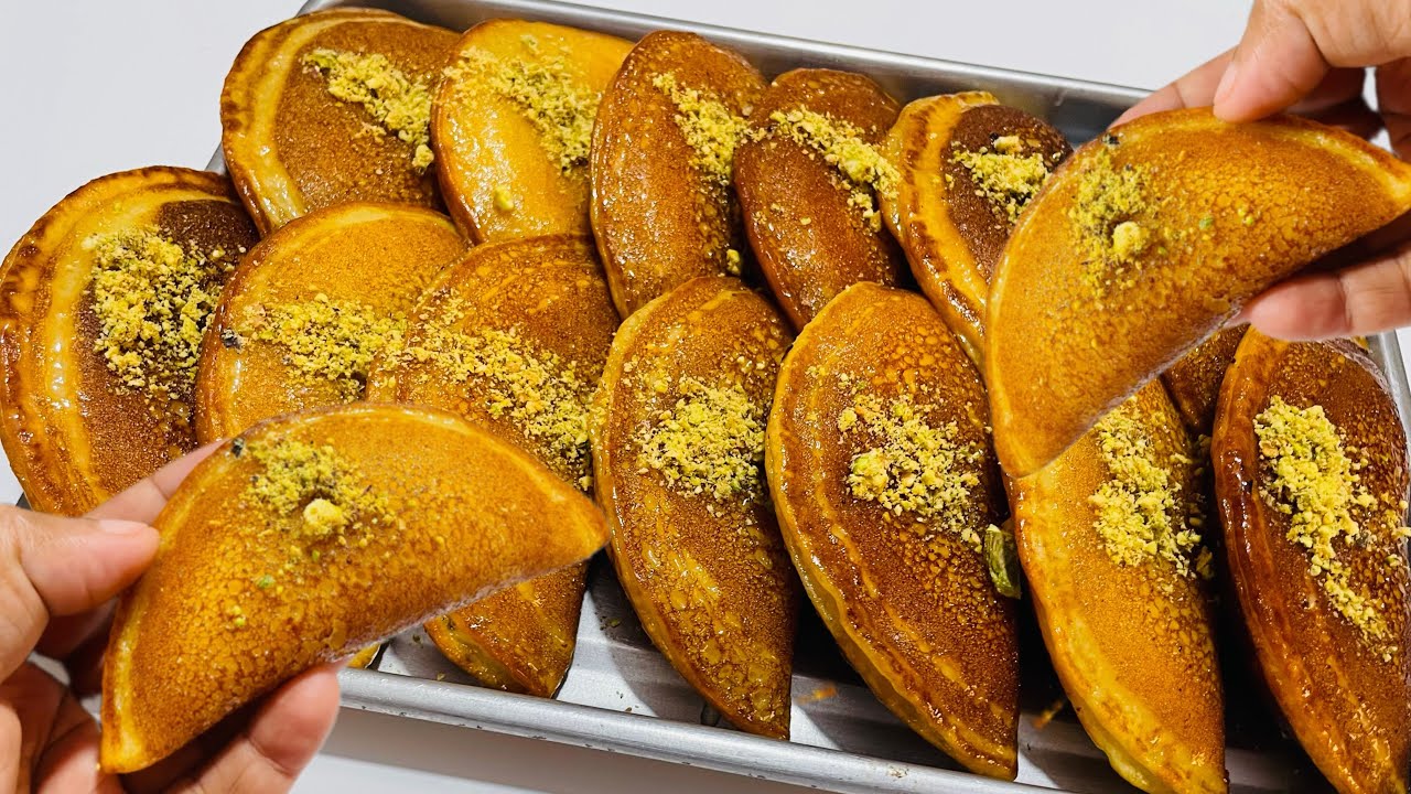 Middle Eastern Dessert Qatayef Recipe | How to make Arabic Pancakes with Filling by Muno&rsquo;s Kitchen