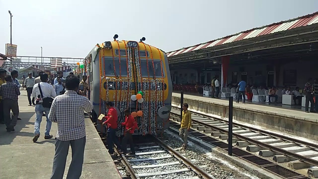 demu train started izzatnagar bareilly #izzatnagar #indianrailway