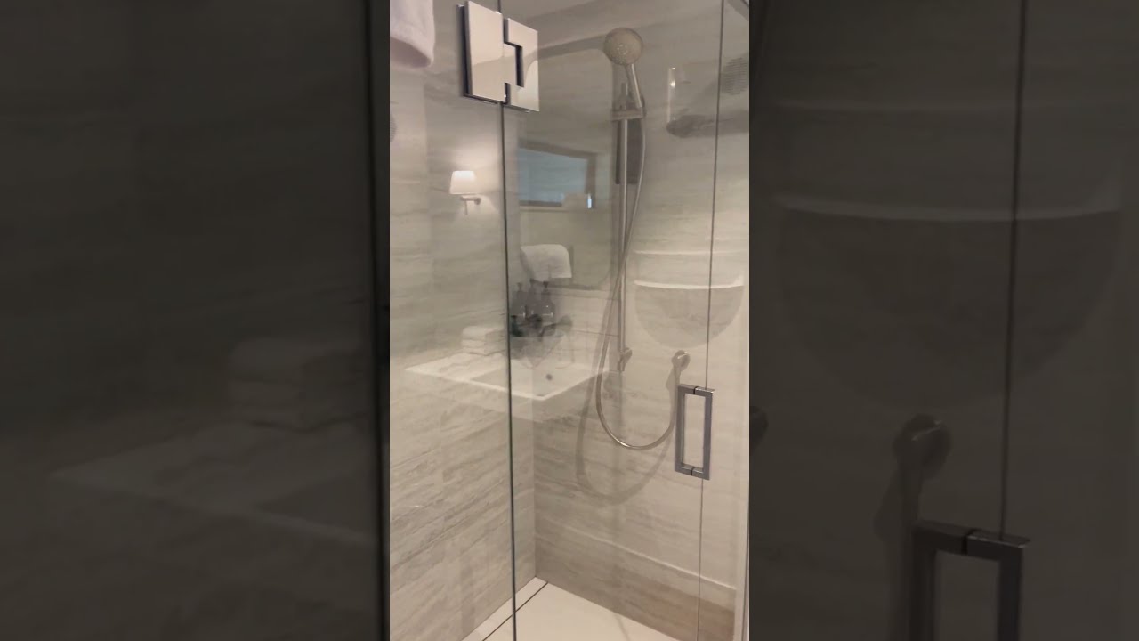 Edgewater Hotel Premium   Hotel room   Adjoining