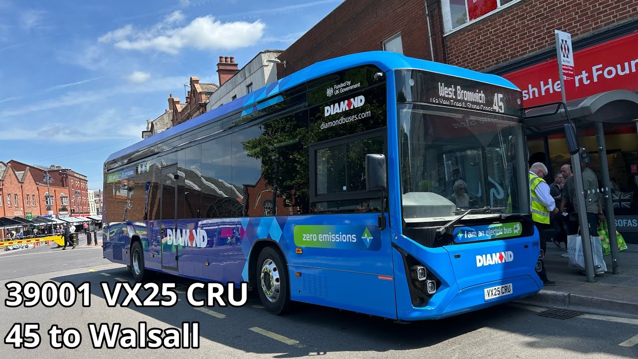 Diamond Bus 39001 (VX25 CRU) | 45 to Walsall