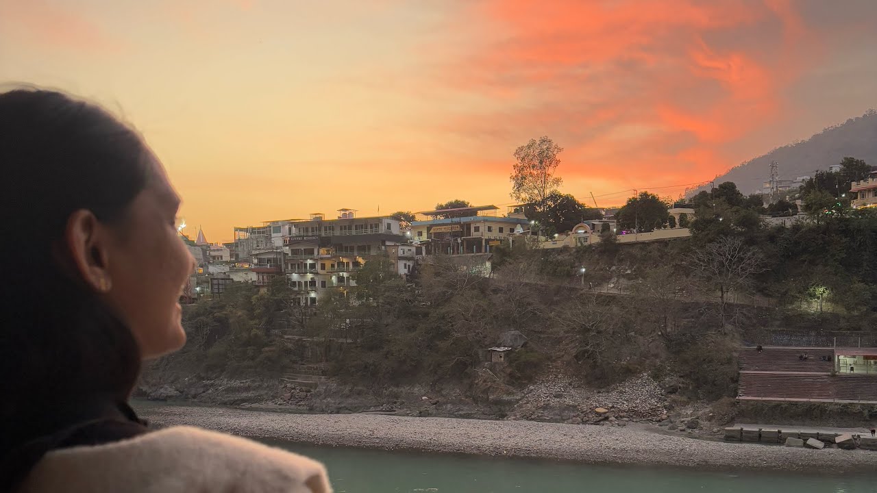 Found this zostel for 350 with this view|| our raw and real vlog+night life in Rishikesh #vlog#viral