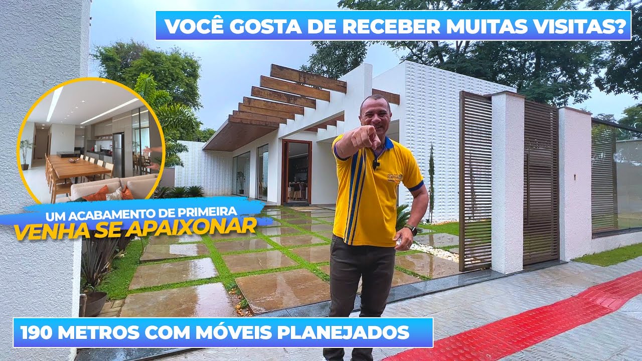 Casa com cozinha ampla e uma mesa para família toda tem espaço até para as visitas 😉