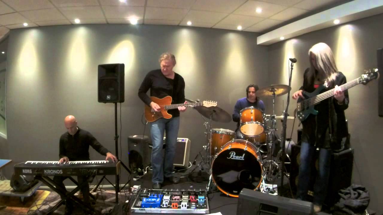 Rebecca Johnson Band *PRICE TAG*Live @ Club Umina(25/7/15)