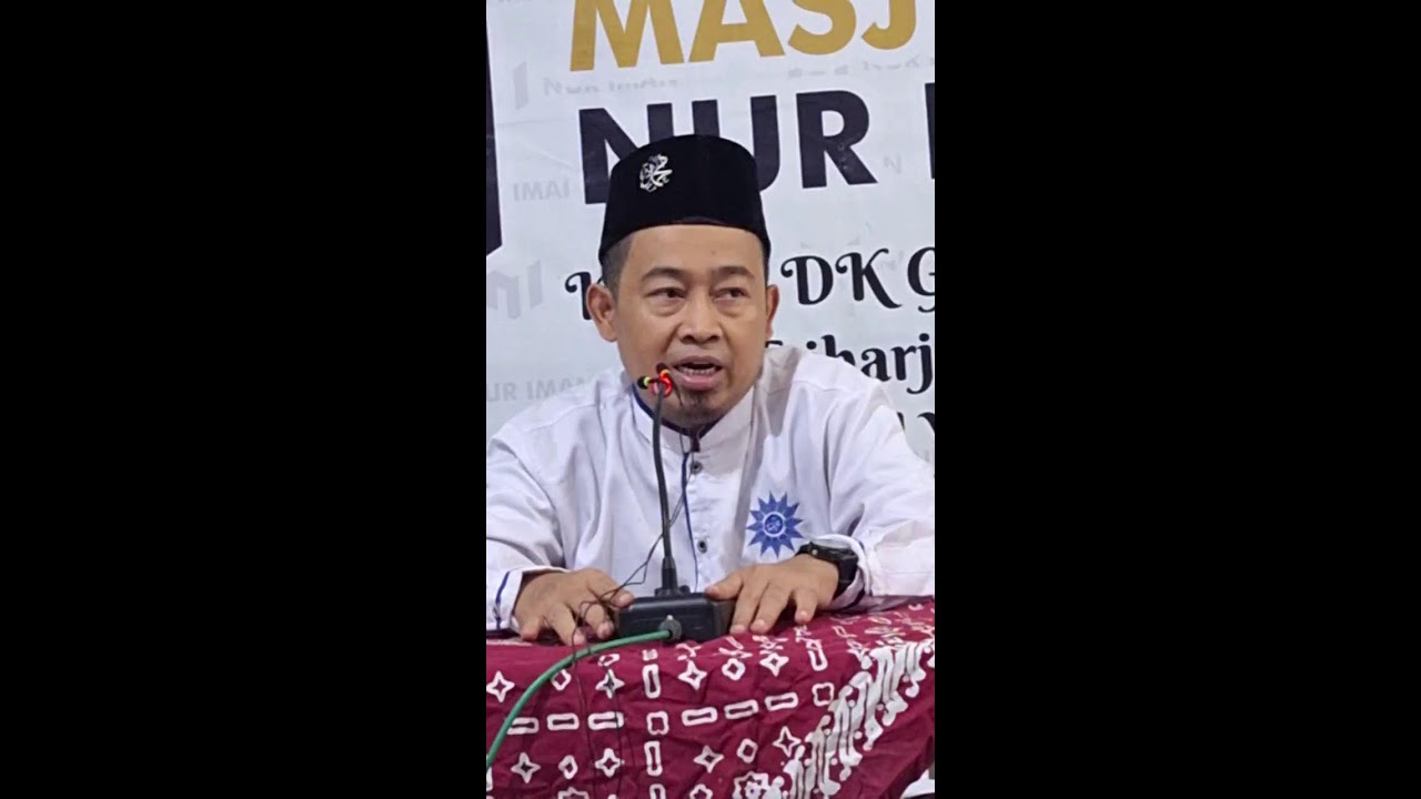Muhrim dan Mahram. Hukum Menjabat Tangan Perempuan - Ustadz Mujiman Di Masjid Nur Iman Kalisat
