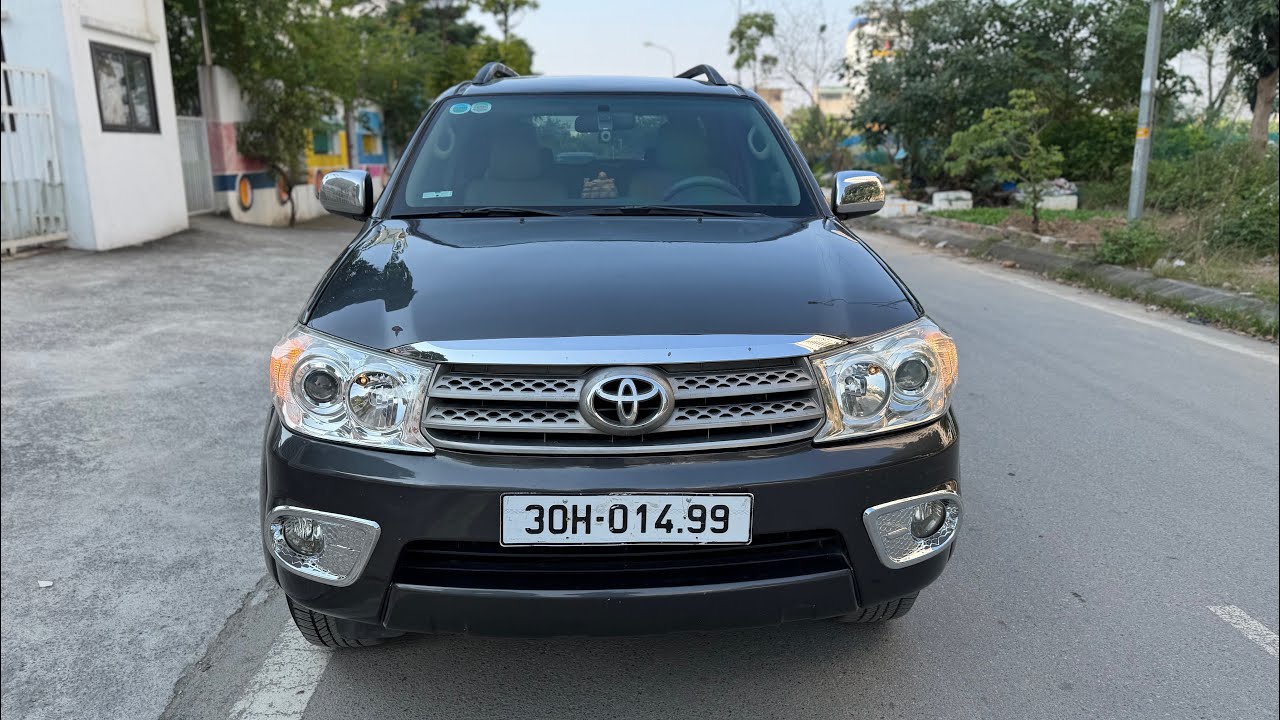 Toyota Fotuner 2010 số sàn máy dầu - 7 chỗ ngồi rộng rãi - giá 295 triệu-0393831865-0375233242