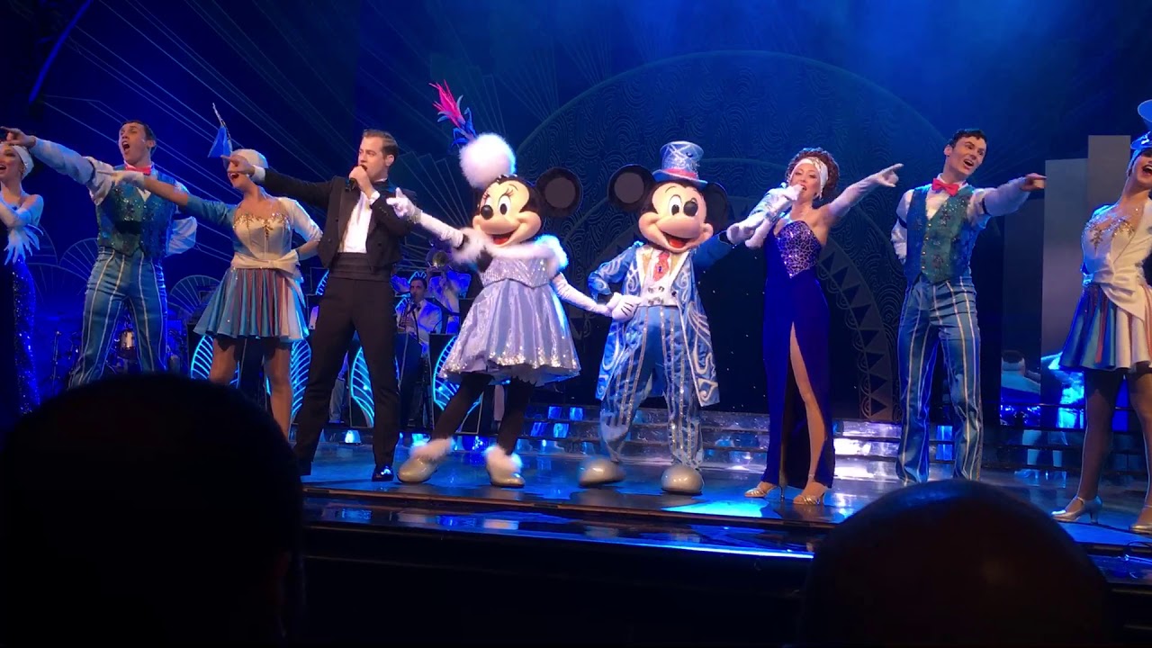 今年はドナルド&デイジーが登場！ディズニーランド・パリ版ビッグバンドビート「ミッキーのクリスマス・ビッグバンド」
