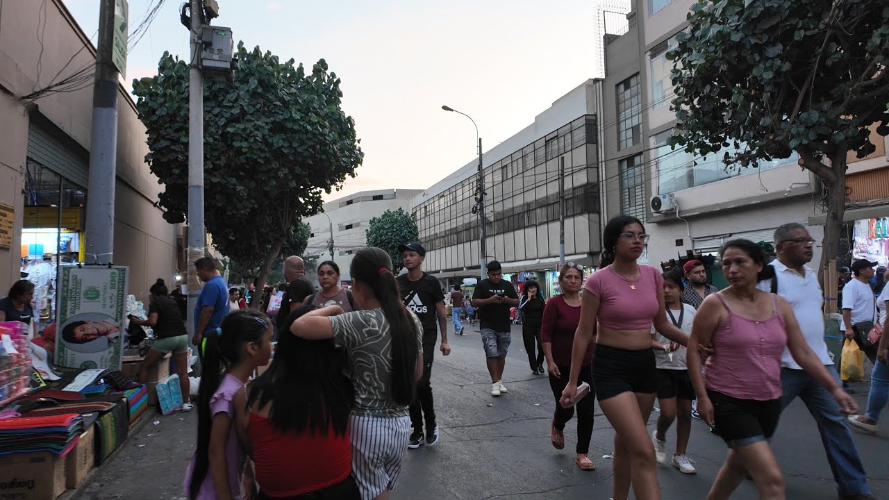 Asi lucen los alrededores del MERCADO CENTRAL de LIMA, PERÚ 2026