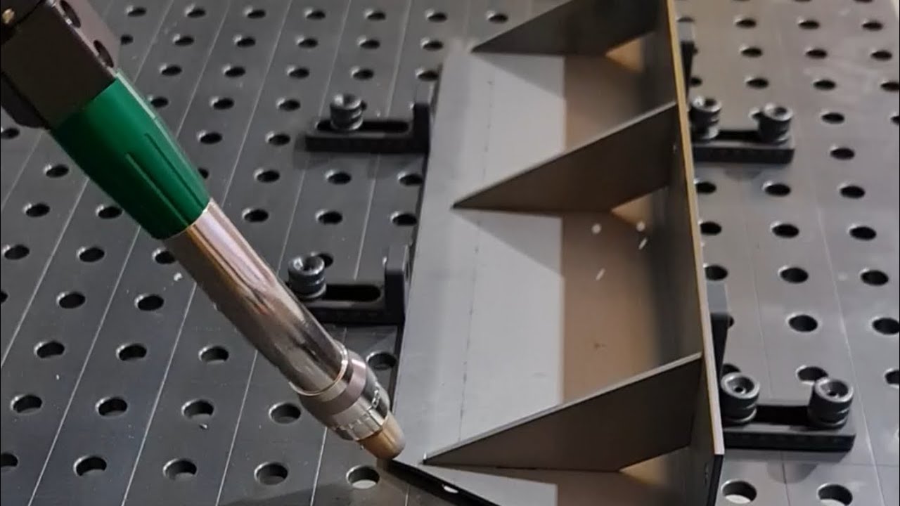 Schweißroboter - Weldingrobot 2. Bauteil