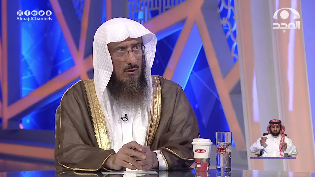 توسيط الإمام في الصلاة هو على سبيل الاستحباب لا على الوجوب