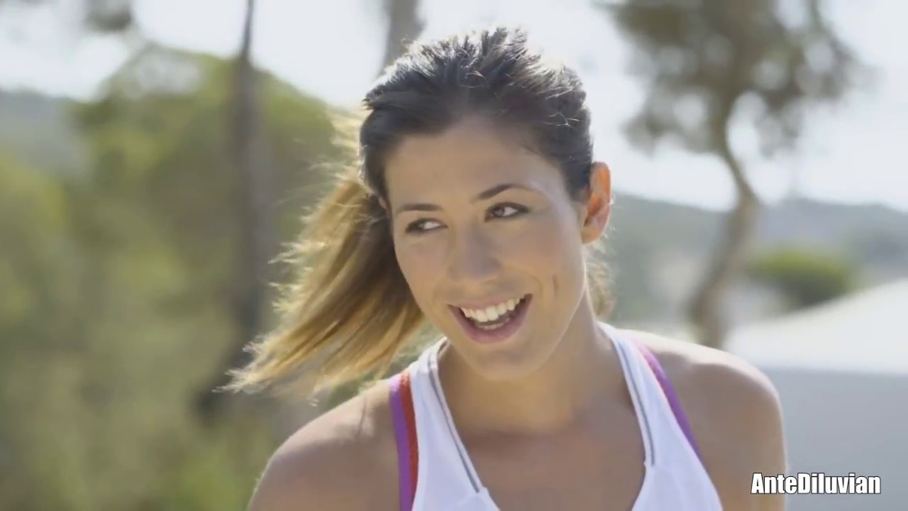 Garbiñe Muguruza - La Leyenda del Beso