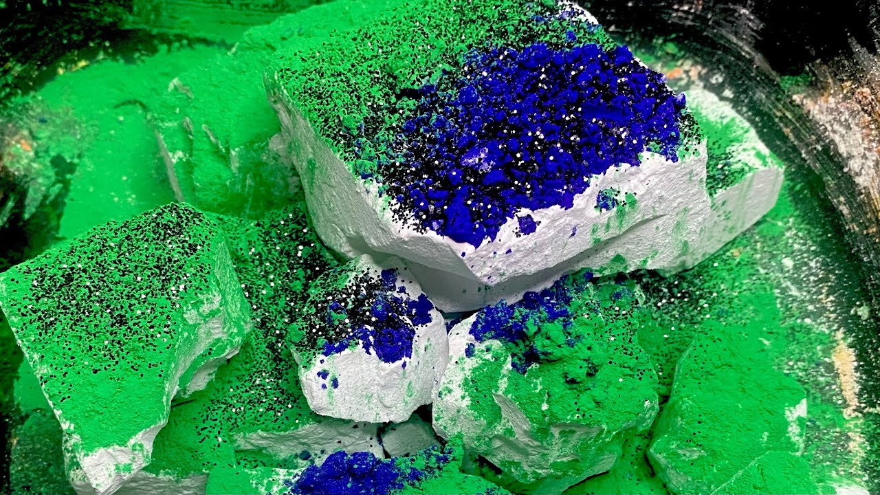 Easy Grip shards covered with blue and green holi powder