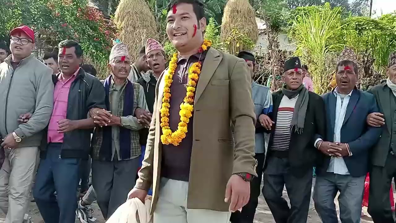 राम साउद र केसरि बोहोराले पुरानै झल्को मेट्ने गरि देउडा खेले डोटि तिखा by Ram bahadur saud 2080-8-30