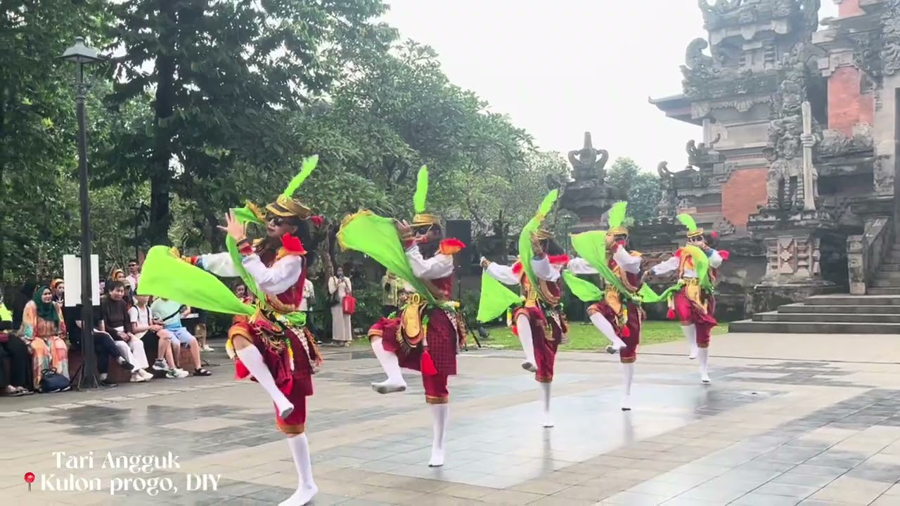 Taman Mini Indonesia Indah. w/ nasywa
