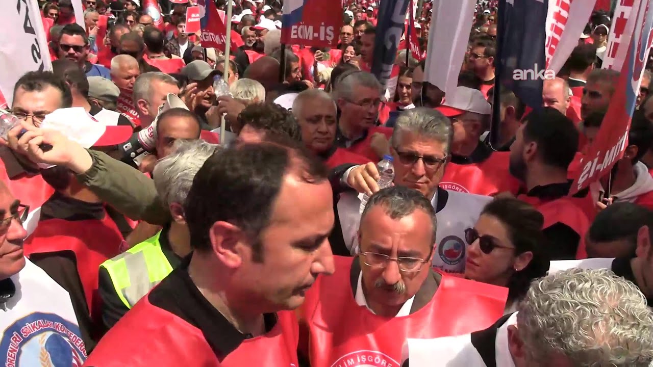 Eğitim sendikalarının saldırıları protesto etmek i&ccedil;in yapmak istediği y&uuml;r&uuml;y&uuml;şe polis engeli #Canlı