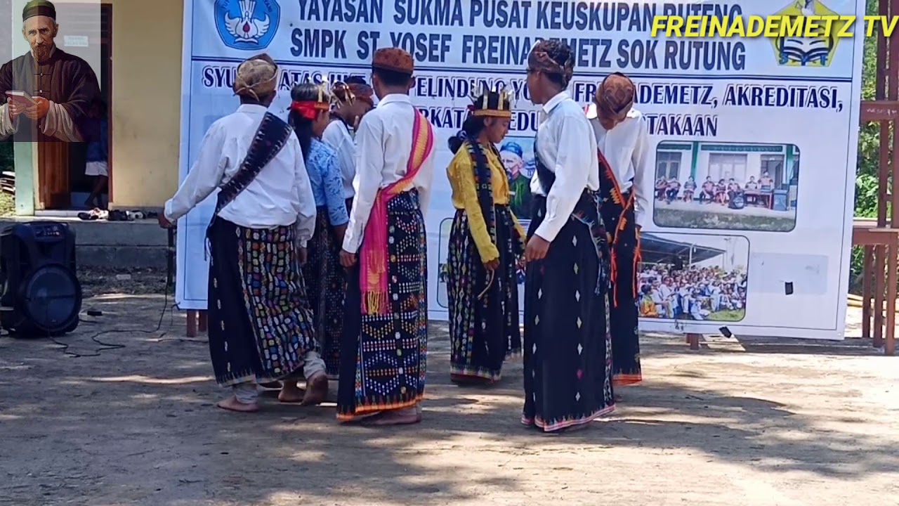 Tarian SANDA Oleh siswa-siswi SMPK ST YOSEPH FREINADEMETZ SOKRUTUNG 2019/2020