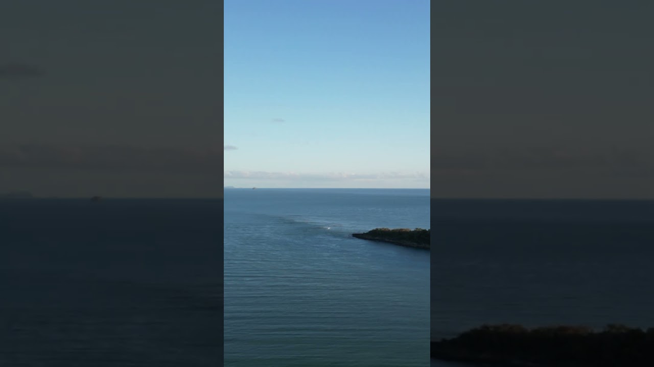 A Spectacular Queensland Coast Anchorage - Yellow Patch 