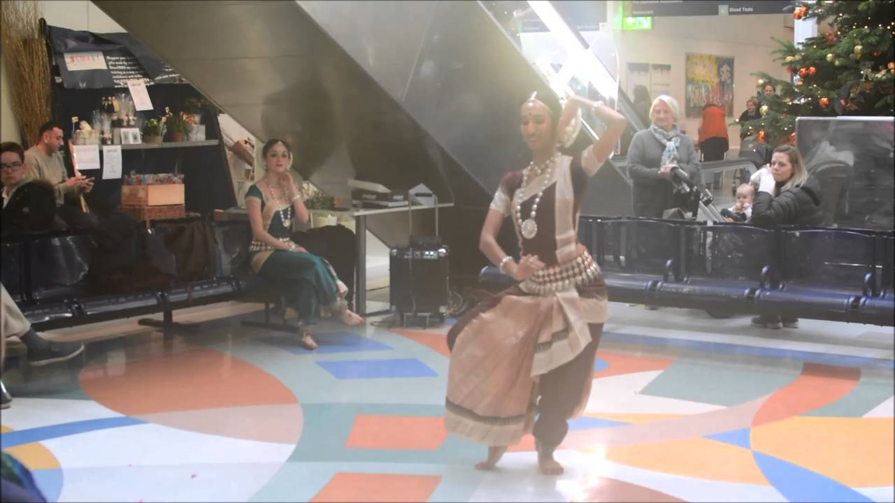 Maryam Shakiba: Odissi Dance: Vakratunda