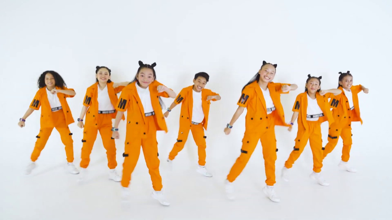imoo group dance สุดน่ารัก l imoo Watch Phone Z5
