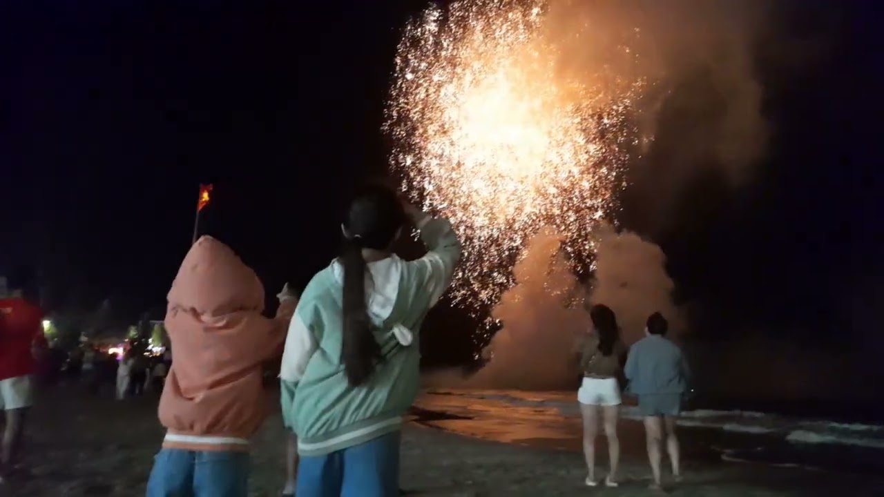 Ngắm xem pháo hoa 2026