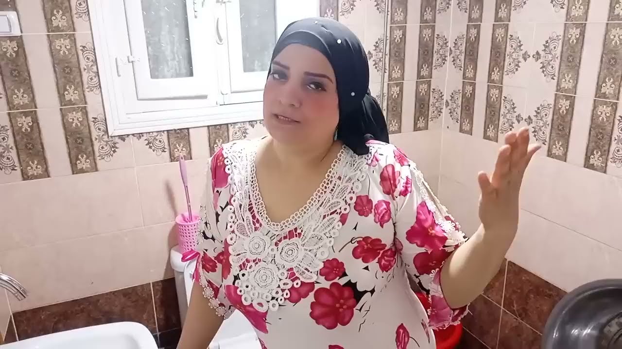 اول روتين ليا في الحمام ب عبايه بنص كوم🙆بجد كنت مكسوفه اوي وكنت همسح الفديو بعد منزل🥺