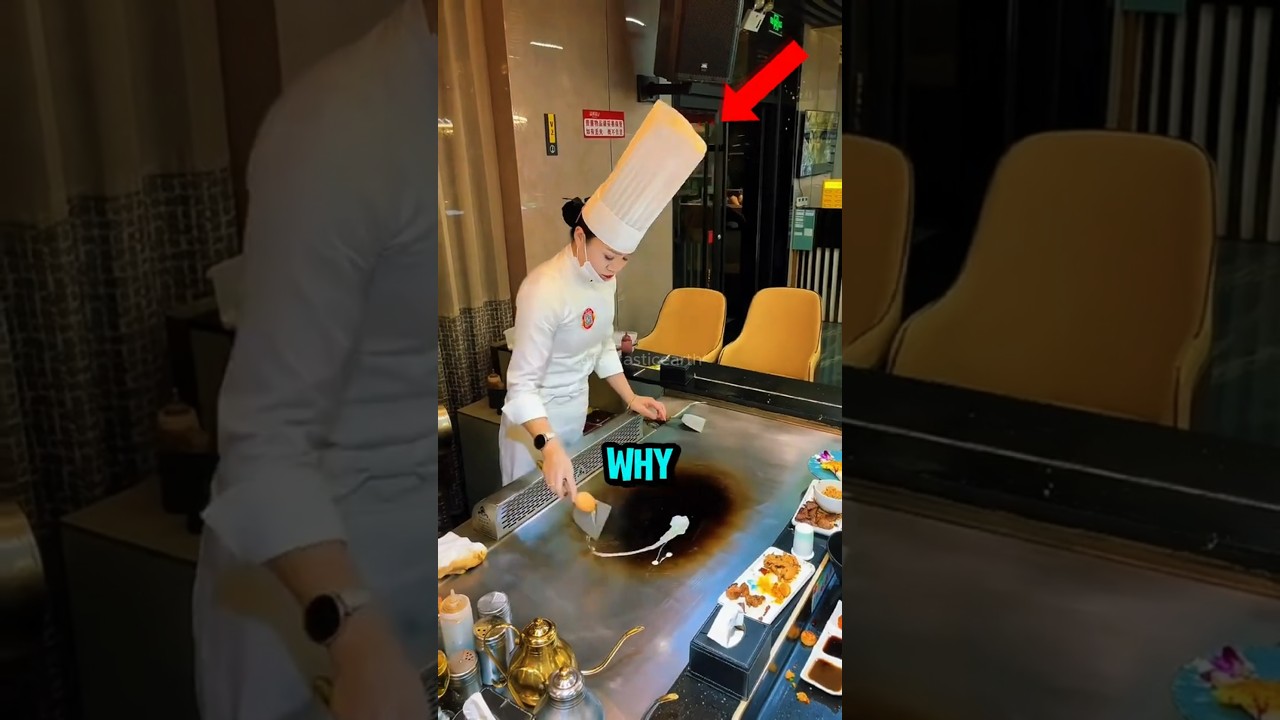 Why Chef's Wear Tall Hats? 🤔 #didyouknow #facts #funnyfacts #chiefs #trivia #viral #shortsvideo